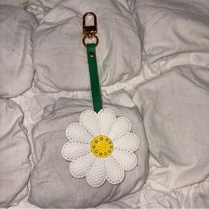 Free People "Wildflower Meadow" Sculptural Daisy Bag Charm